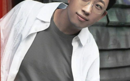 娱乐吃瓜君彭冠英,娱乐吃瓜界的风云人物